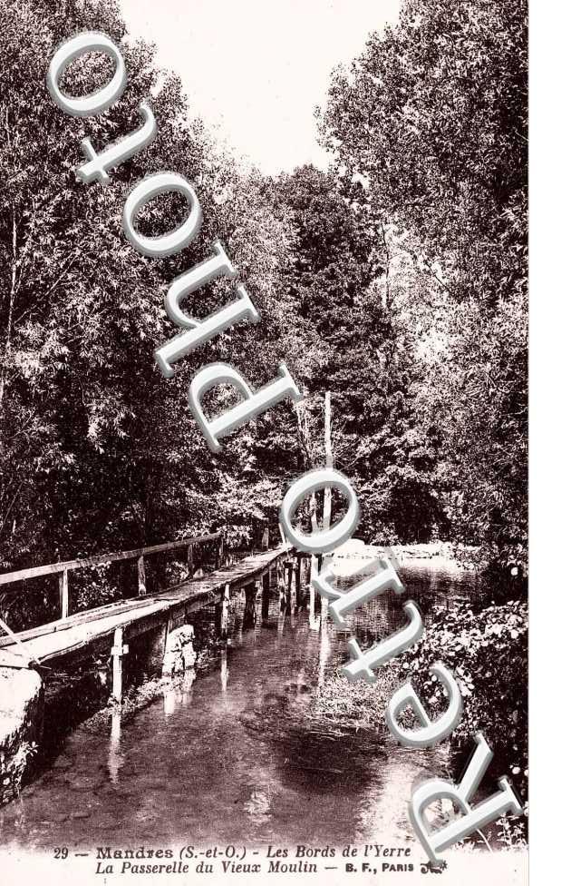 Les bords de l'Yerres - passerelle du vieux moulin