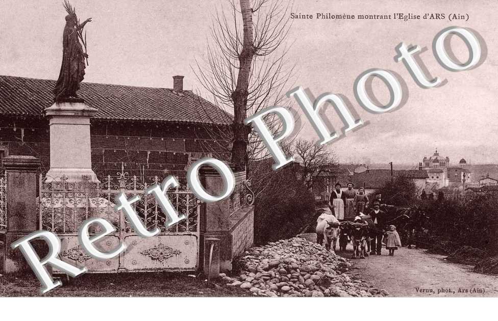 Sainte Philoneme montrant l'eglise d'Ars