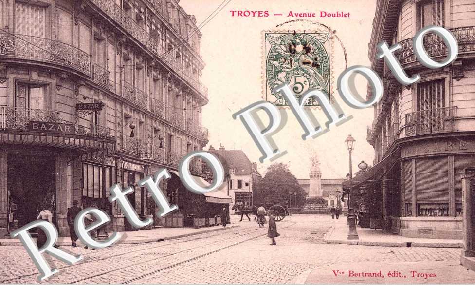 AVENUE DOUBLET