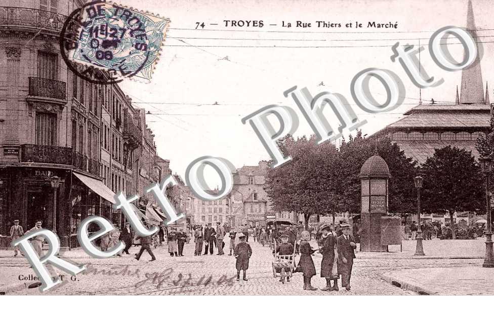 la rue Thiers et le marche