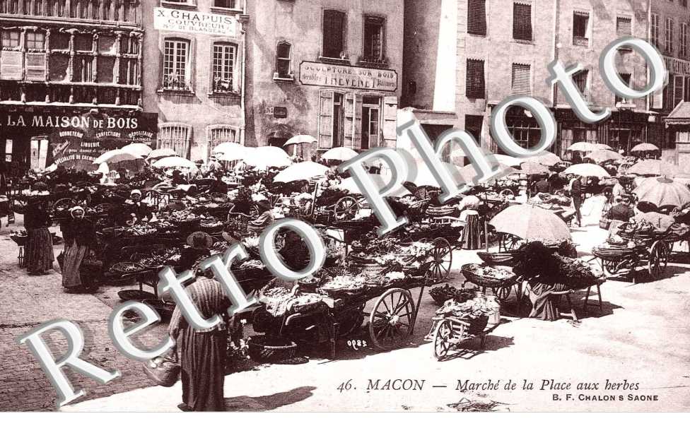 Marche de la place aux herbes