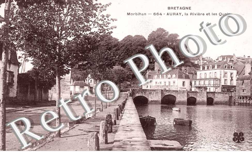 LA RIVIERE ET LES QUAIS