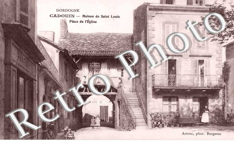 Maison de Saint Louis - Place de l'eglise