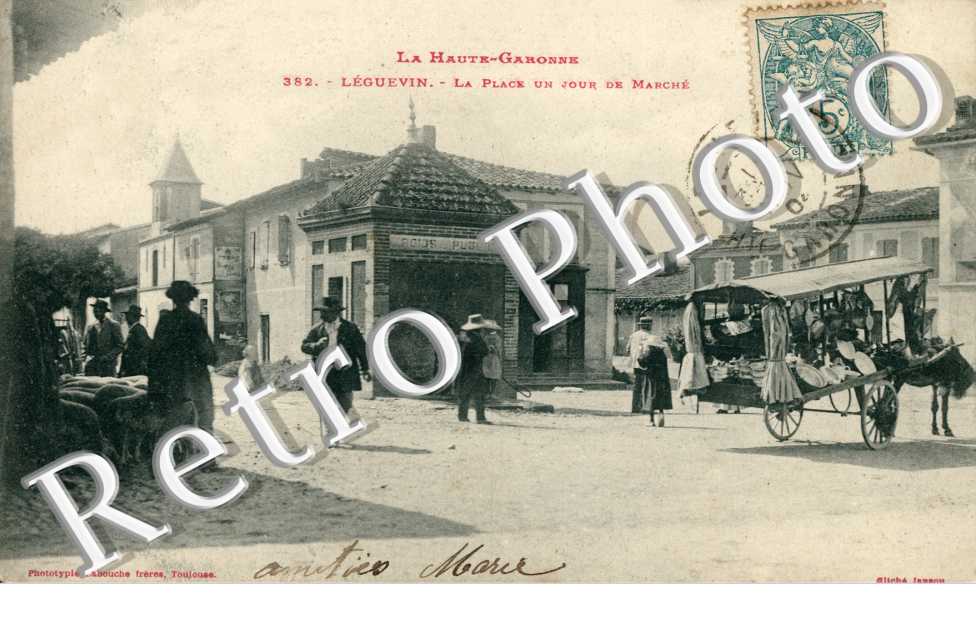 La Place un jour de Marche