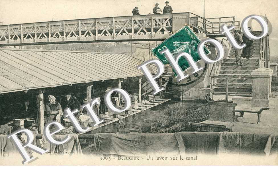 Un lavoir sur le canal