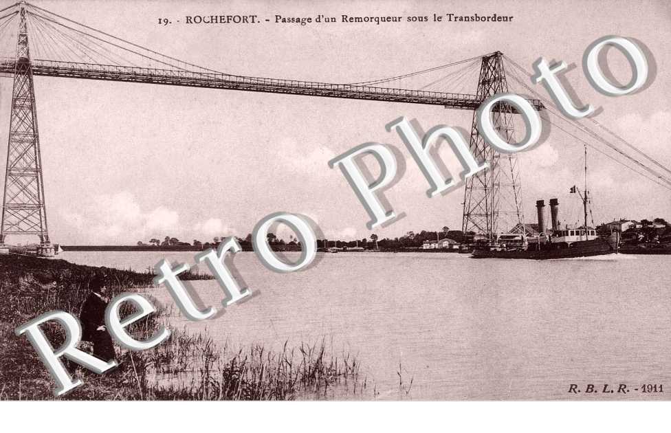 Passage d'un remorqueur sous le transbordeur