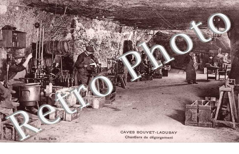 CAVES BOUVET-LADUBAY - CHANTIER DE DEGORGEMENT