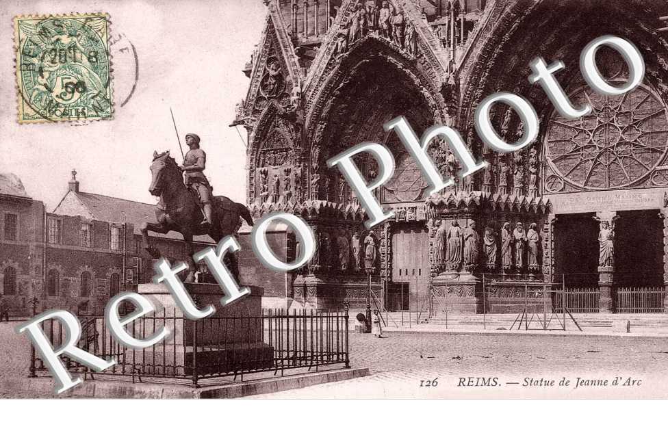 STATUE DE JEANNE D'ARC