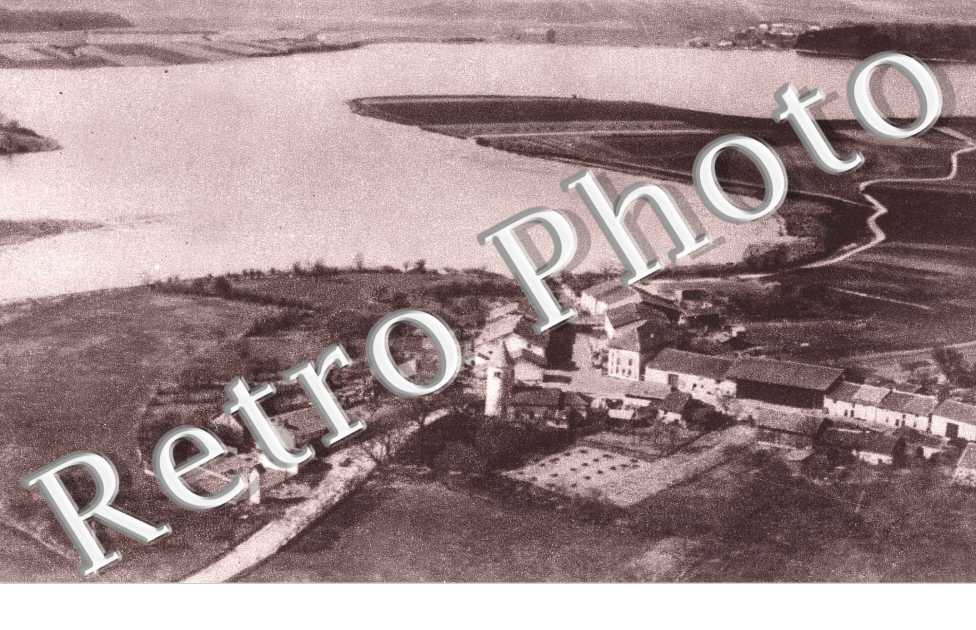 et l'etang de Lindre vue d'avion