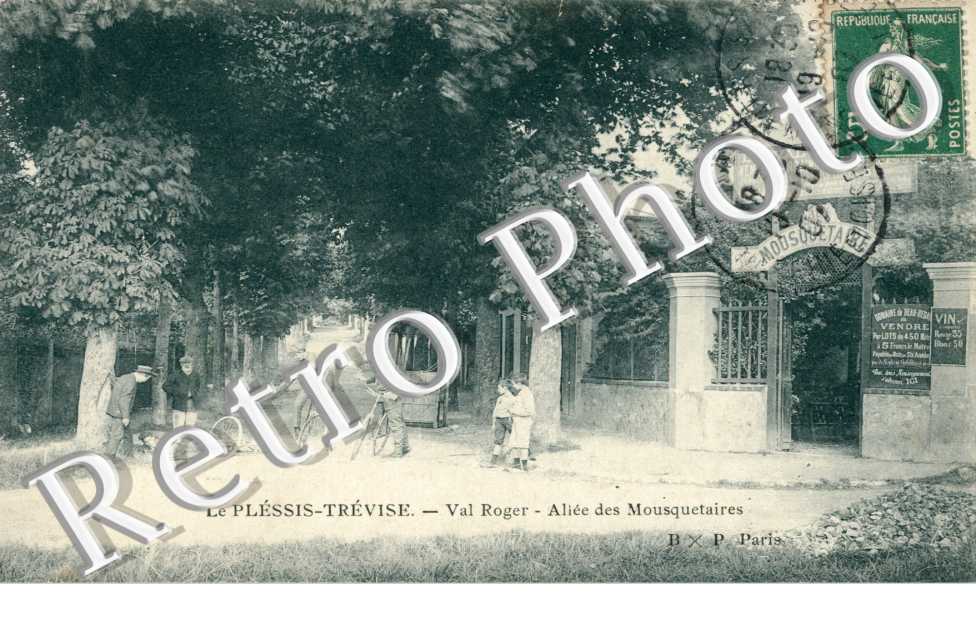 Val Roger, allee des Mousquetaires