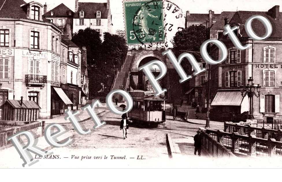 Vue prise vers le tunnel - tramway
