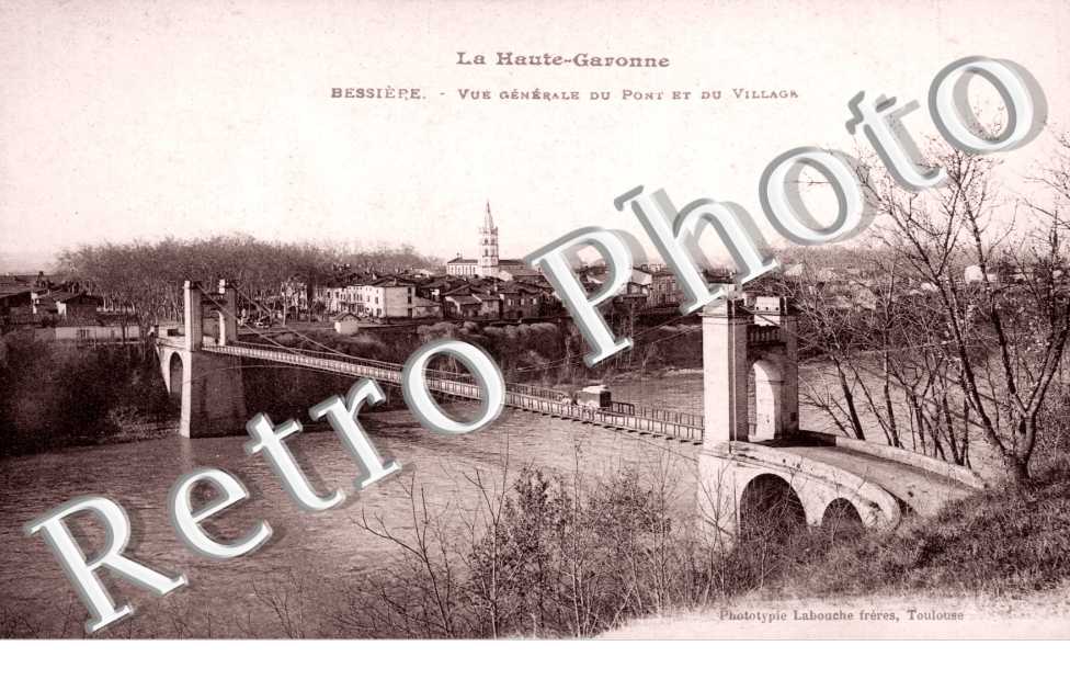 Vue generale du Pont et du Village