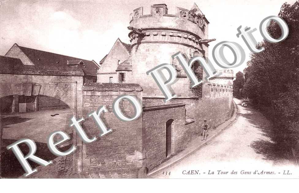 LA TOUR DES GENS D'ARMES
