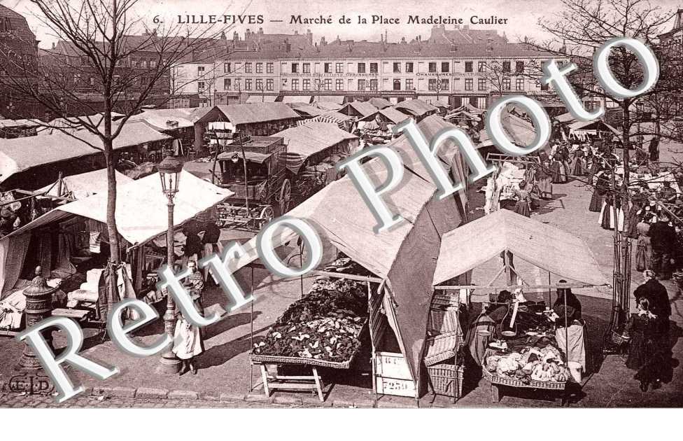 Marche de place Madeleine Caulier