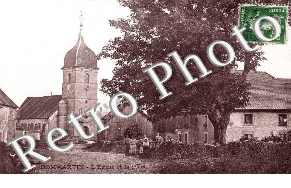 L'EGLISE ET LA PLACE