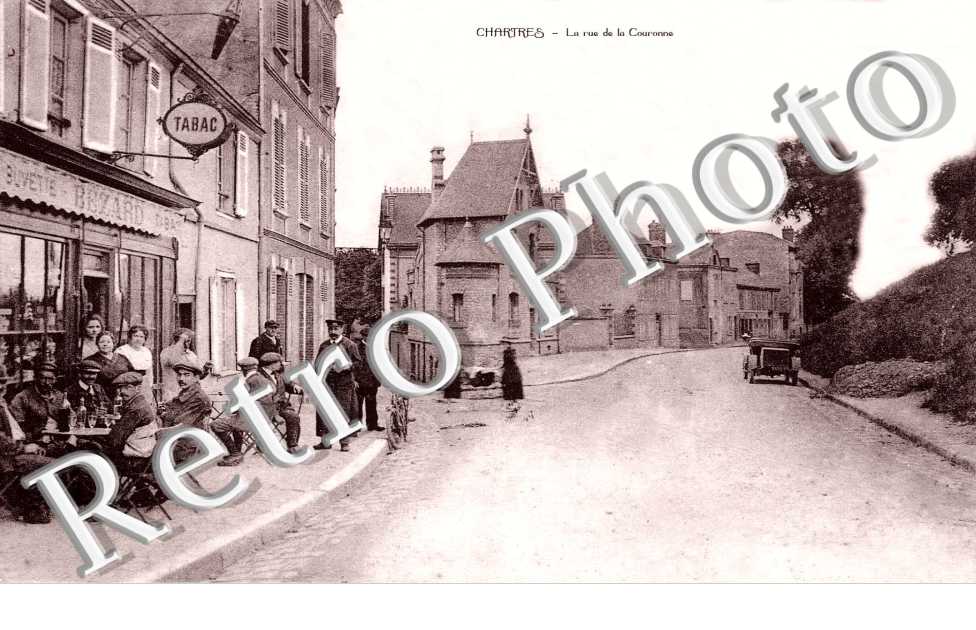LA RUE DE LA COURONNE