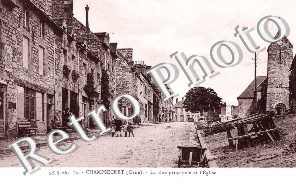 la rue principale et l'eglise