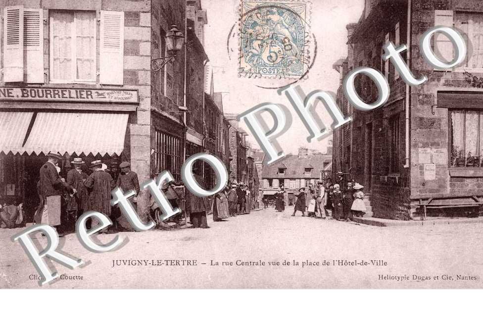 La rue centrale de la place de l'hotel de ville