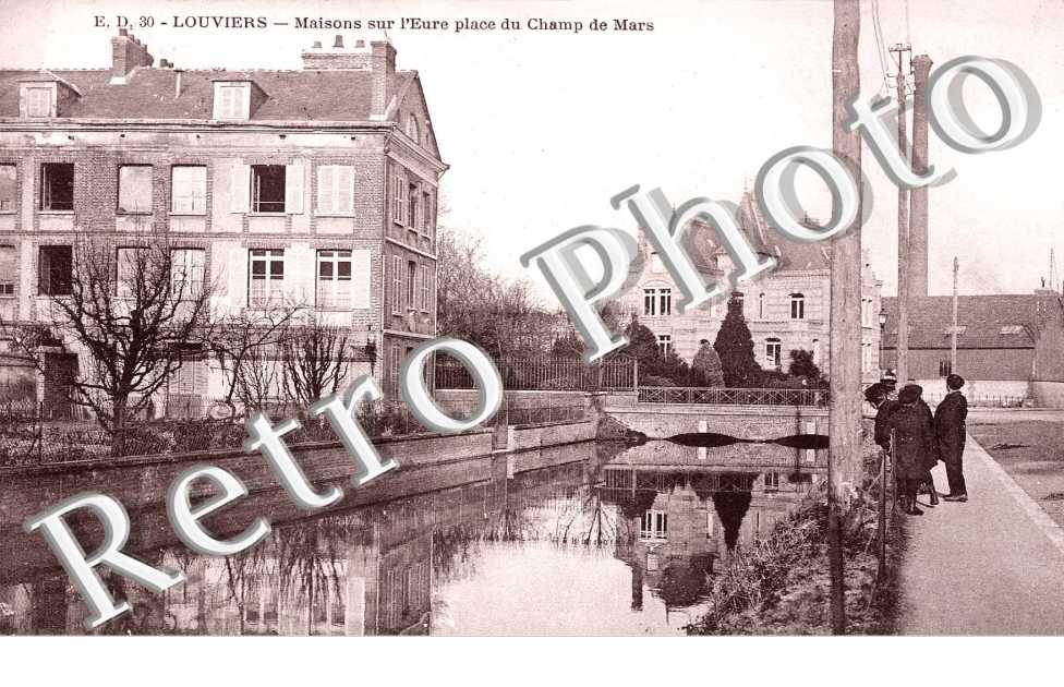 Maisons sur l'Eure - place du champ de Mars