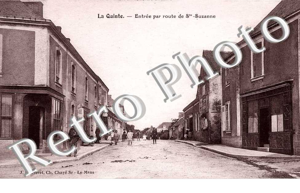 l'Entree par la Route de Sainte-Suzanne