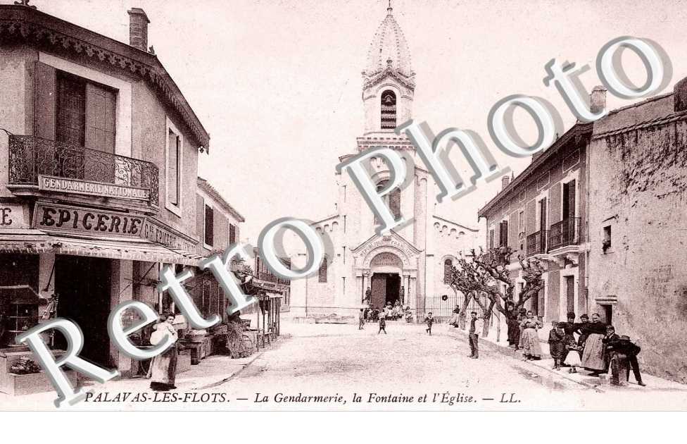 La gendarmerie , la fontaine et l'eglise