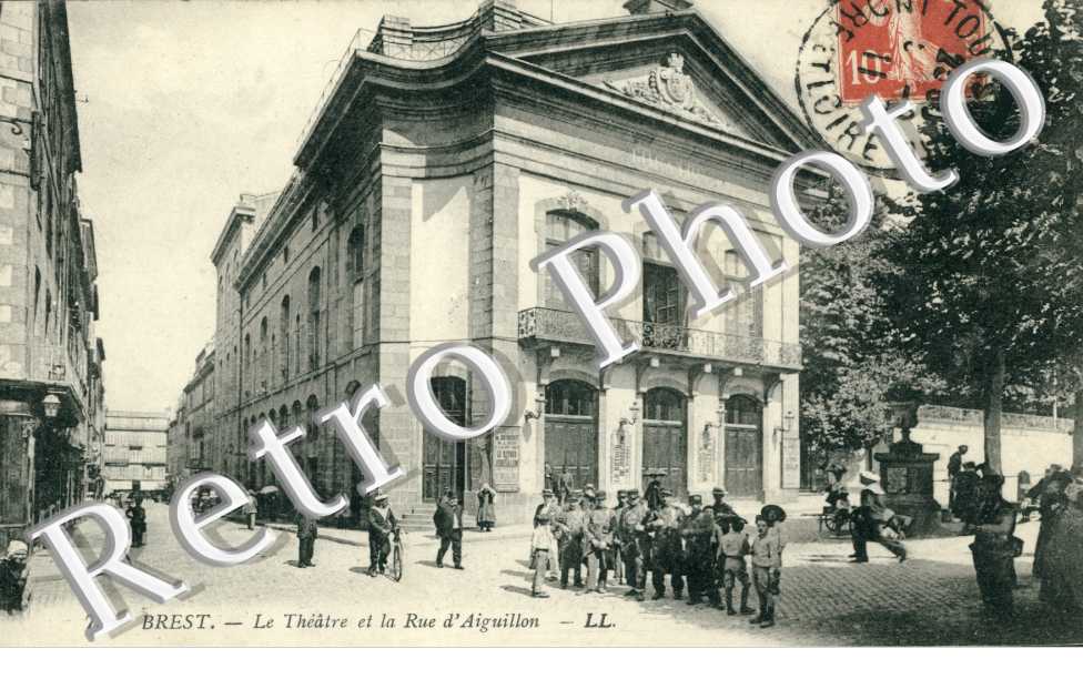 LA RUE D'AIGUILLON et le Theatre