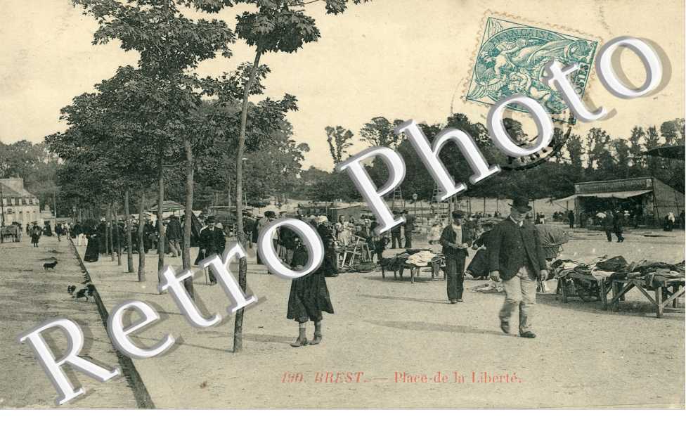 Place de la Liberte - Marché aux puces