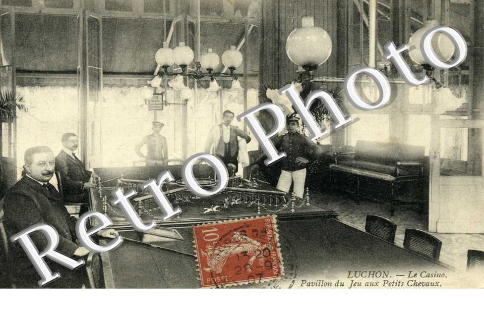 LE CASINO - Pavillon du jeu aux petits chevaux