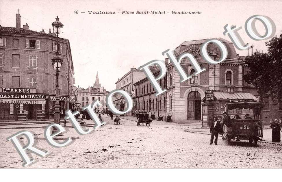 LA PLACE SAINT MICHEL - Lafourcade (place Augustin)