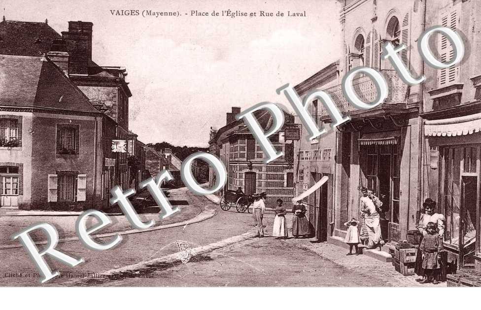 place de l'Eglise et rue de Laval