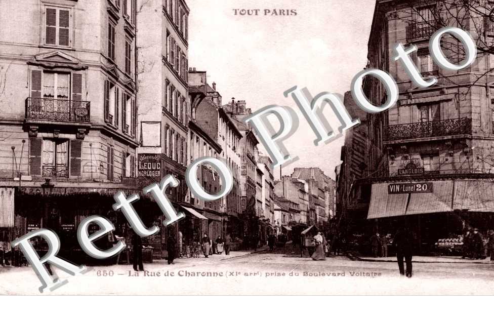 RUE DE CHARONNE prise du boulevard Voltaire