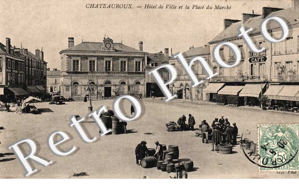 Hôtel de Ville et la Place du Marché