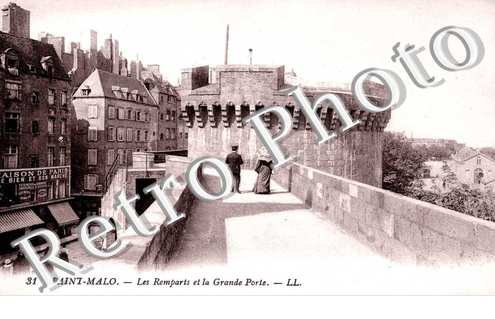 LES REMPARTS ET LA GRANDE PORTE