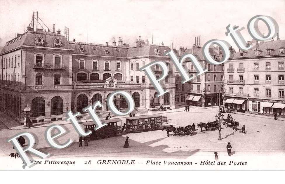 PLACE VAUCANSON