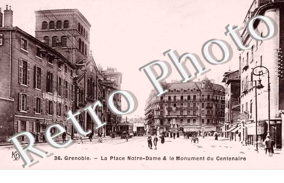 LA PLACE NOTRE DAME
