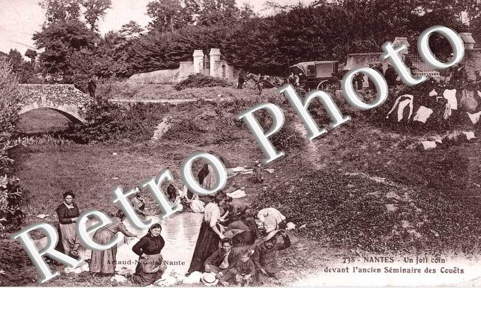 UN JOLI COIN devant l'ancien seminaire des Couëts