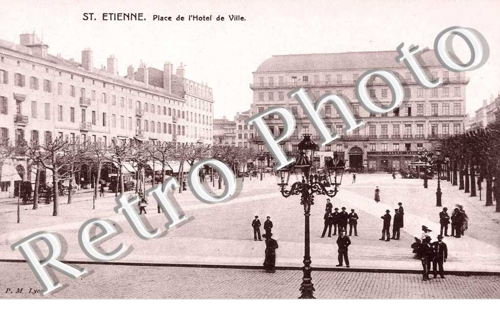N° 2 PLACE DE L'HOTEL DE VILLE