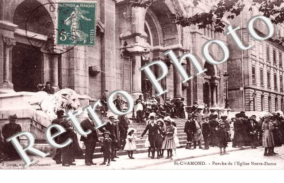 porche de l'eglise notre dame