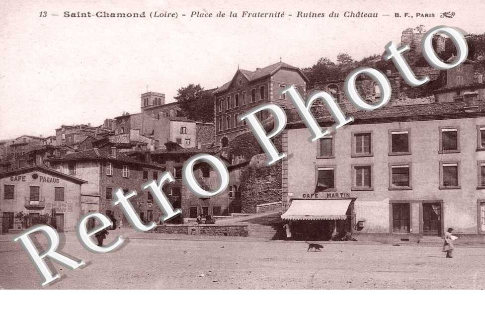 PLACE DE LA FRATERNITE - RUINES DU CHATEAU