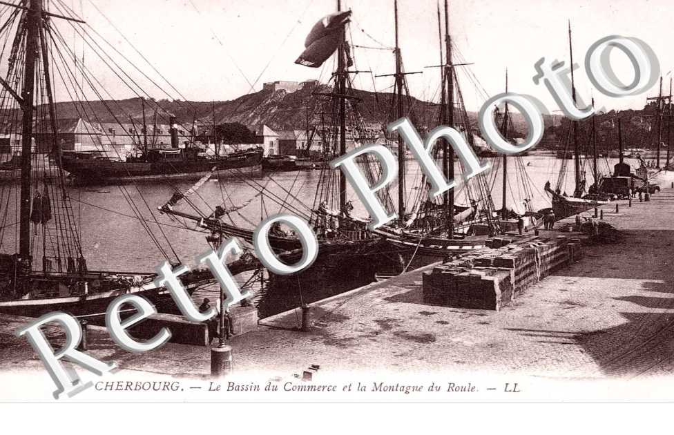 LE BASSIN DU COMMERCE ET LA MONTAGNE DU ROULE