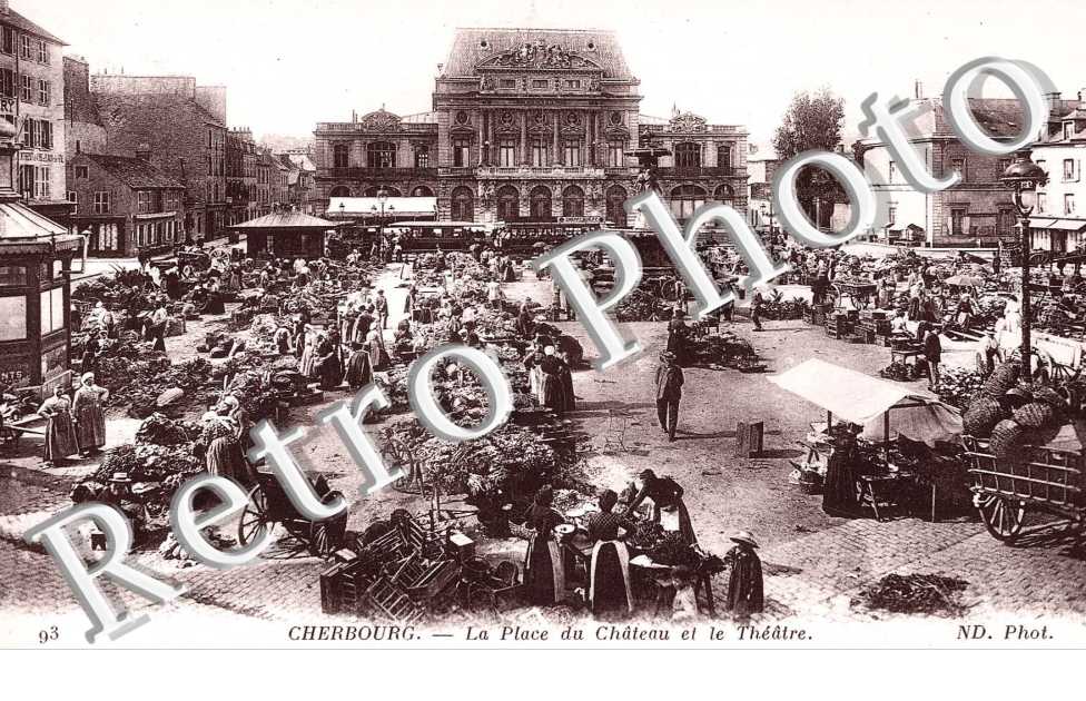 Place du chateau et le theatre