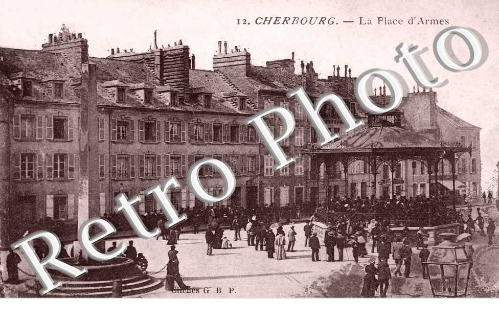 LA PLACE D'ARMES