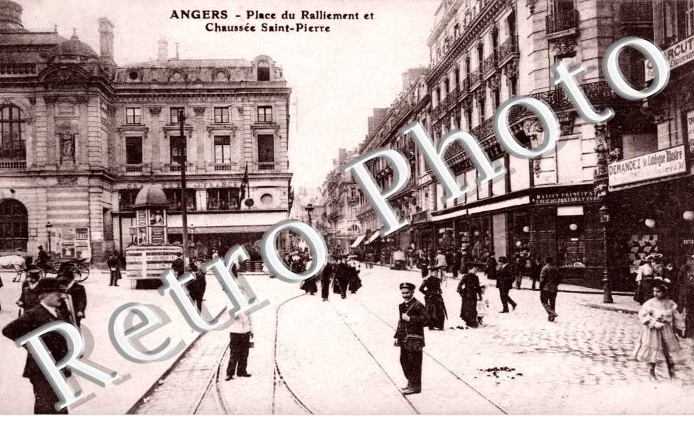 place du ralliement Chaussee Saint Pierre