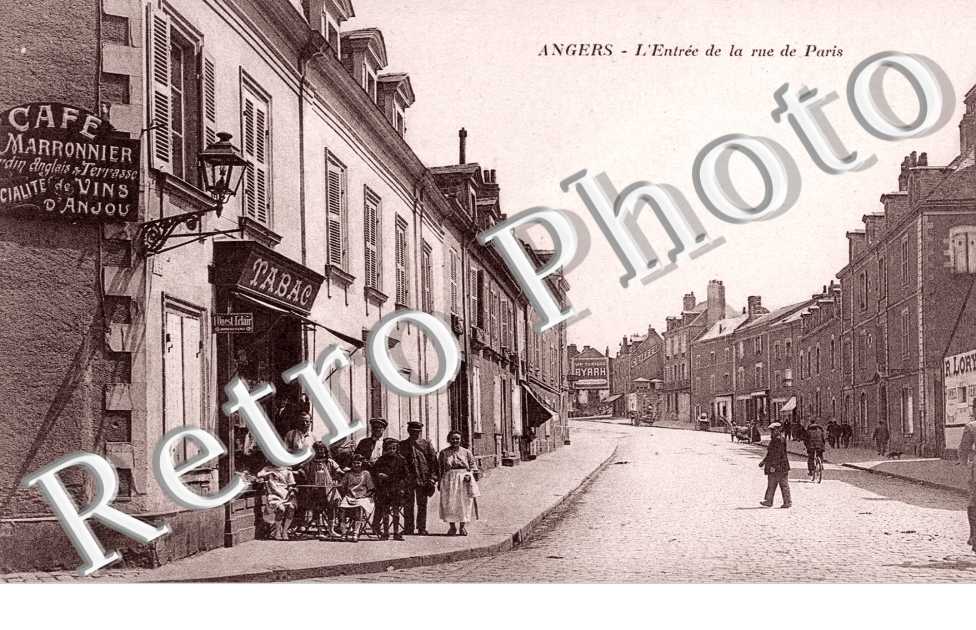 l'Entrée de la rue de Paris