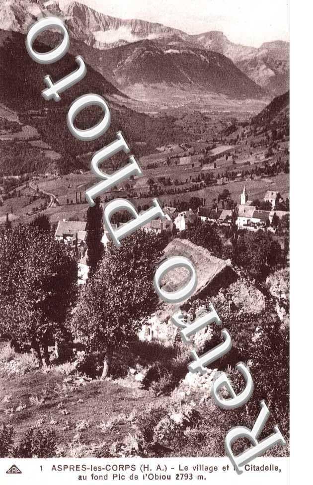 Le Village et la Citadelle