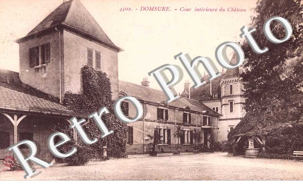 Cour interieure du chateau