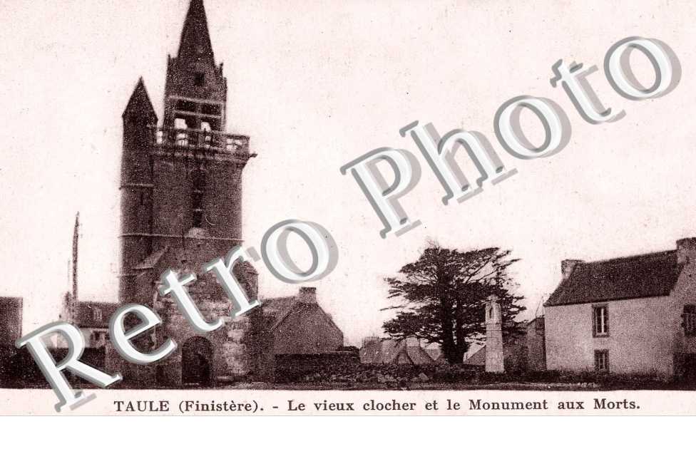 le vieux clocher et le monument aux morts