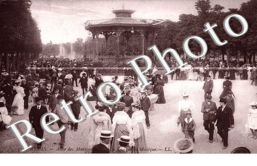 allee des Marronniers, le kiosque de musique
