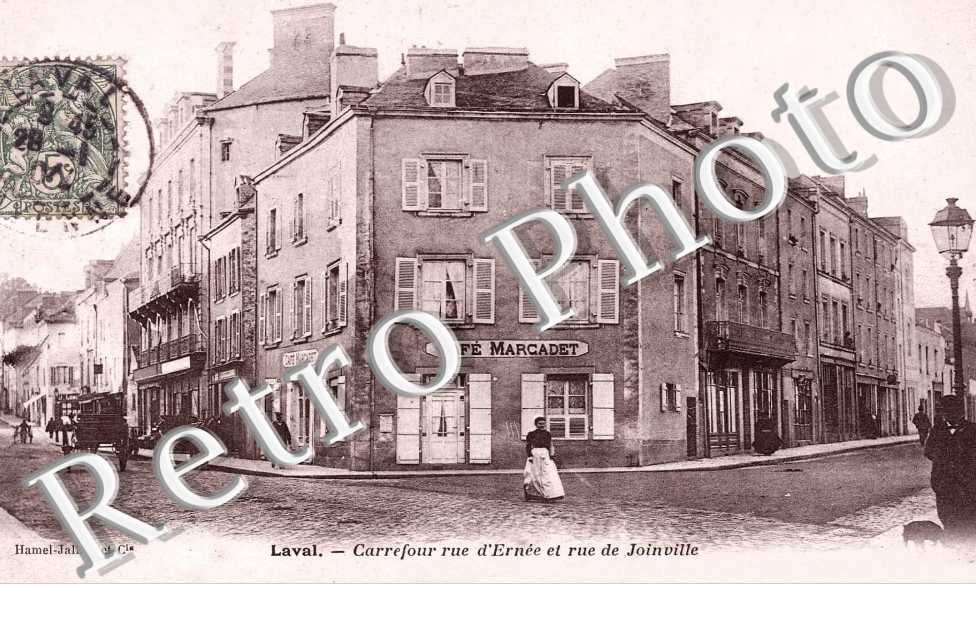 carrefour rue d'ernee et rue de joinville