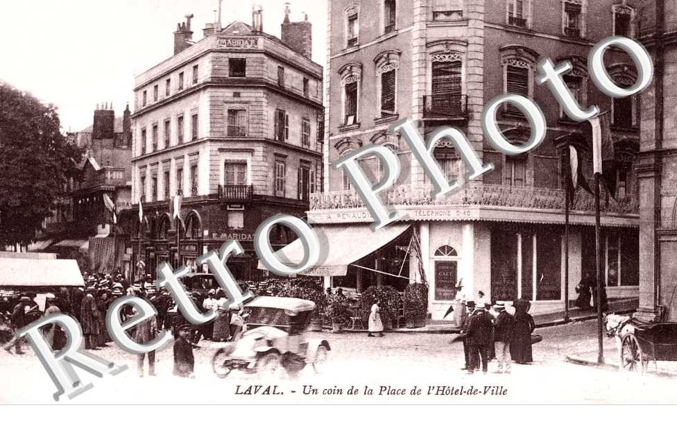Un coin de la Place de l'Hôtel de Ville